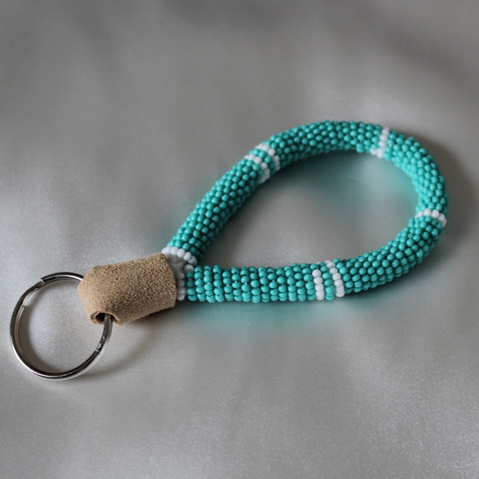How to make A beaded keychain￼ 